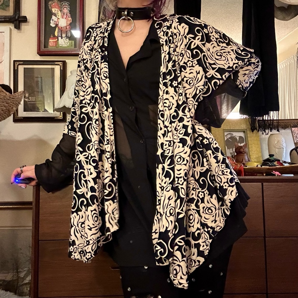 cecico 💯 rayon black / tan floral over shirt / size small